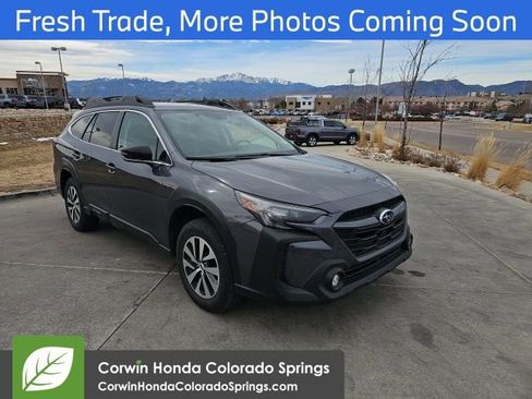 Used 2025 Subaru Outback Premium image 1