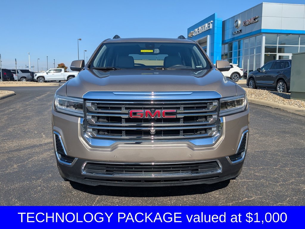 Used 2022 GMC Acadia SLT w/ Technology Package AWD/4WD image 2
