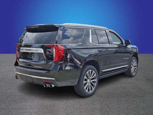 Used 2021 GMC Yukon Denali w/ Denali Premium Package AWD/4WD image 4