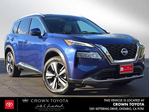 Used 2022 Nissan Rogue SL image 1