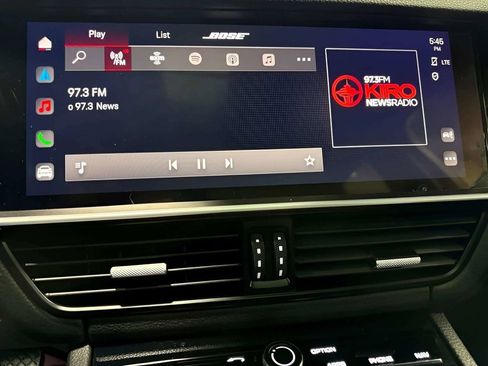 Used 2022 Porsche Cayenne Platinum Edition AWD/4WD image 31