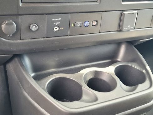 Used 2023 GMC Savana 3500 LS image 19