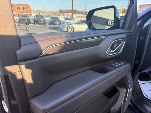 Used 2023 Chevrolet Suburban RST w/ Luxury Package image 24