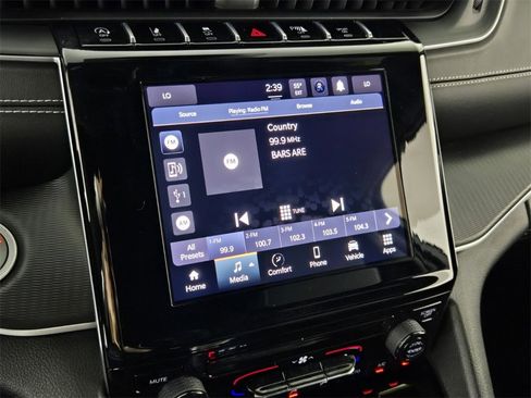 Used 2024 Jeep Grand Cherokee Laredo image 20