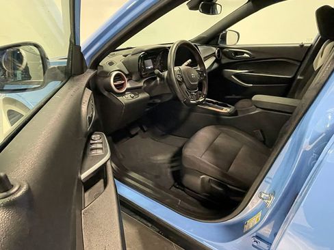Used 2024 Chevrolet Trax RS w/ Driver Confidence Package FWD image 17