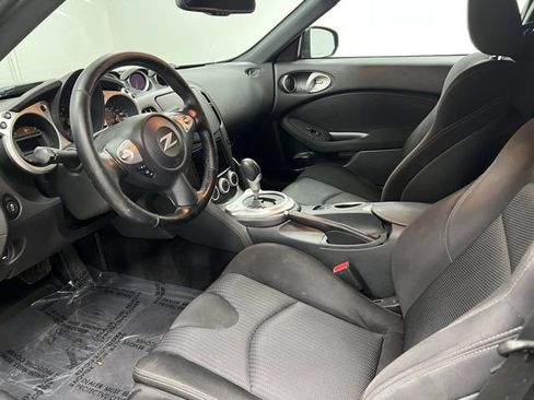 Used 2019 Nissan 370Z Coupe image 19