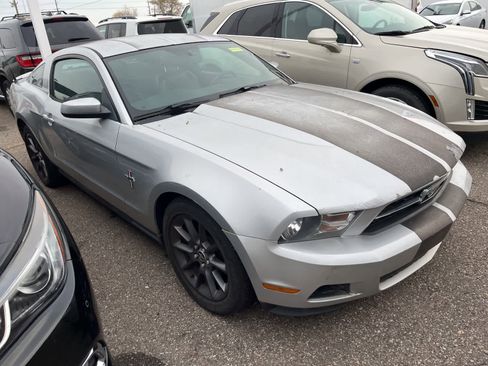 Used 2010 Ford Mustang Coupe image 18