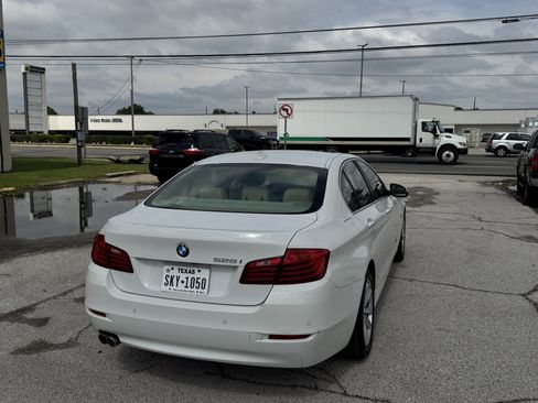 Used 2014 BMW 528i Sedan RWD image 3