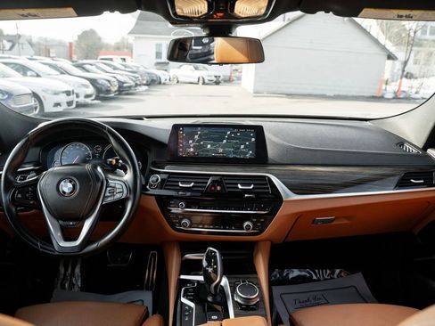 Used 2018 BMW 640i Gran Turismo xDrive image 14