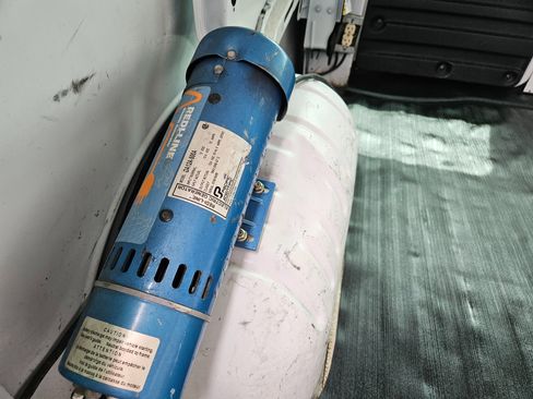 Used 2014 Chevrolet Express 2500 image 23