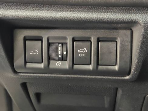 Used 2023 Subaru Outback Limited image 12