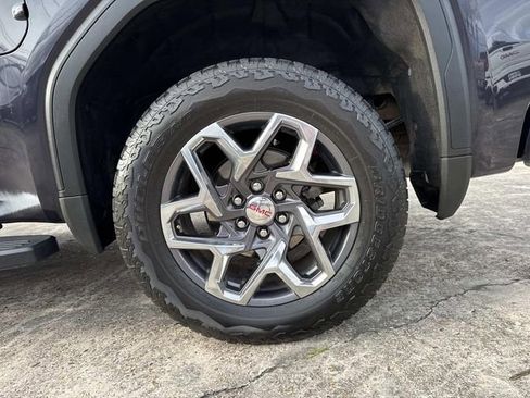 Used 2024 GMC Sierra 1500 SLT image 16