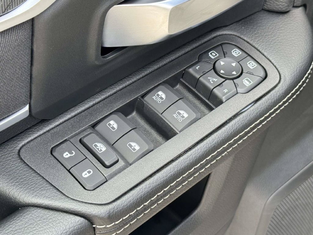 New 2026 RAM 3500 Big Horn AWD/4WD image 26