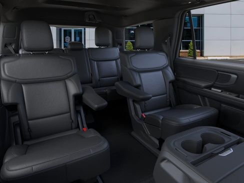 New 2026 Ford Expedition Platinum image 11