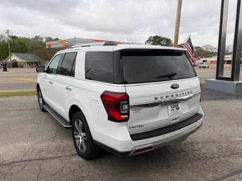 Used 2023 Ford Expedition Limited RWD image 8