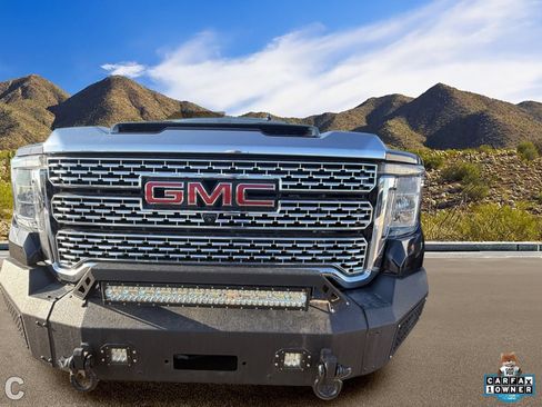 Used 2022 GMC Sierra 2500 Denali w/ Denali Black Diamond Edition AWD/4WD image 24
