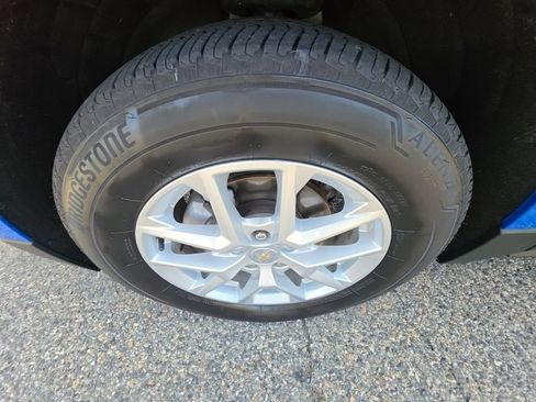 Used 2024 Chevrolet Equinox LT AWD/4WD image 34