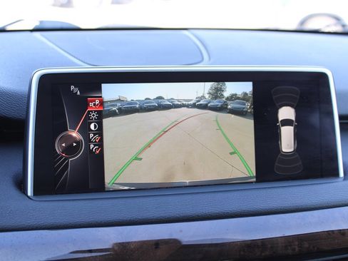 Used 2015 BMW X5 xDrive35d image 24