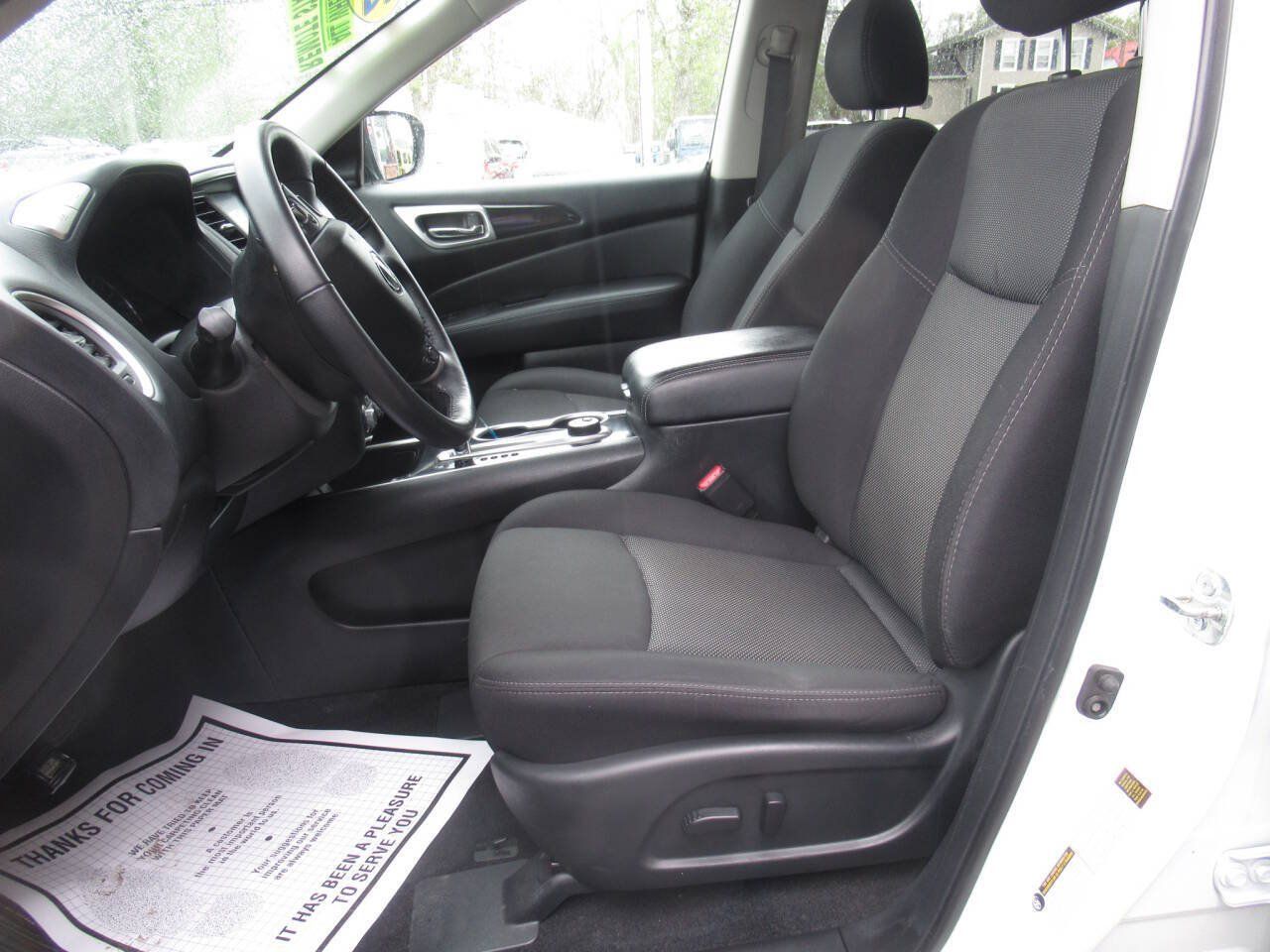 Used 2020 Nissan Pathfinder SV AWD/4WD image 18