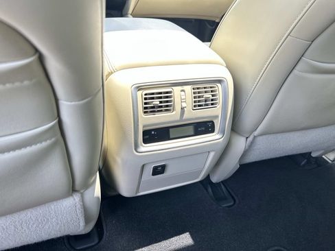 Used 2019 INFINITI QX60 Luxe w/ Essential Package FWD image 23