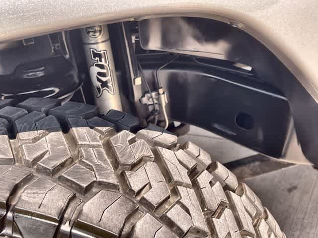 Used 2016 Jeep Wrangler Unlimited Rubicon w/ Connectivity Group AWD/4WD image 23
