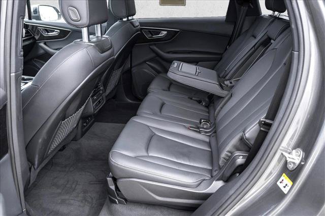 Certified 2025 Audi Q7 2.0T Premium w/ Convenience Package AWD/4WD image 22