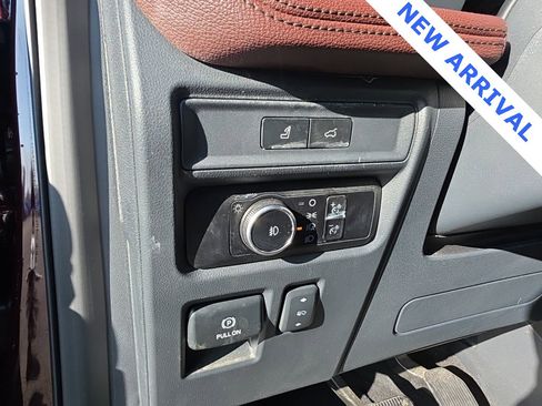 Used 2024 Ford Expedition Max Limited image 11