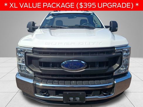 Used 2022 Ford F250 XL w/ Power Equipment Group RWD image 2