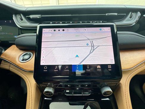 Certified 2023 Jeep Grand Cherokee L Summit image 20