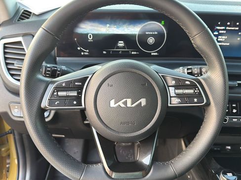 Used 2024 Kia Seltos SX w/ SX Sunroof Package AWD/4WD image 19