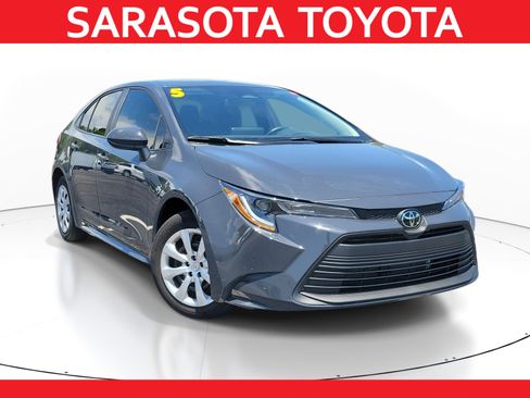 Used 2025 Toyota Corolla LE FWD image 1