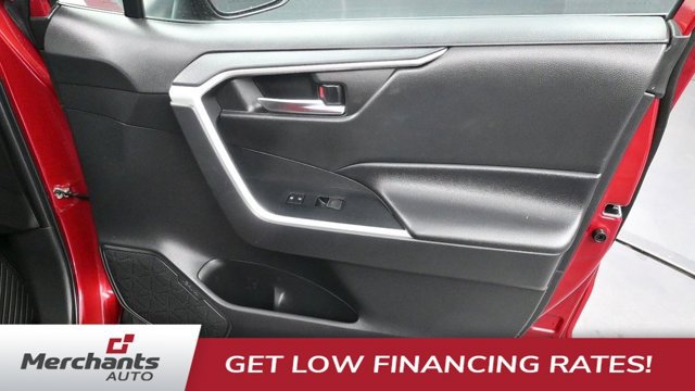 Used 2022 Toyota RAV4 XLE FWD image 10