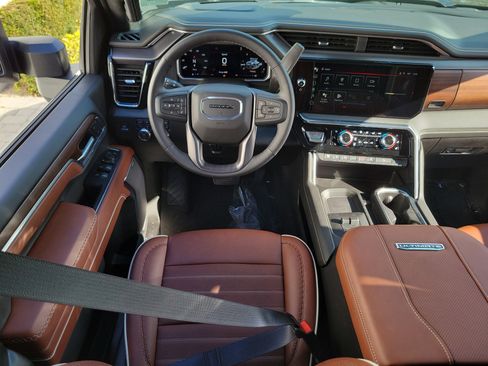 New 2026 GMC Sierra 2500 Denali Ultimate image 14