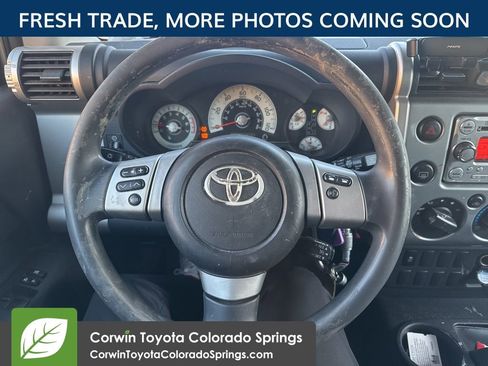 Used 2012 Toyota FJ Cruiser 4WD w/ Convenience Pkg image 11