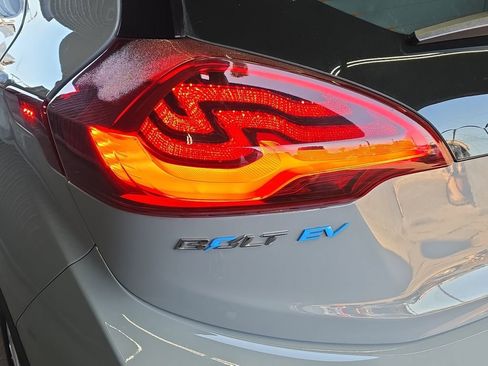 Used 2020 Chevrolet Bolt LT image 16
