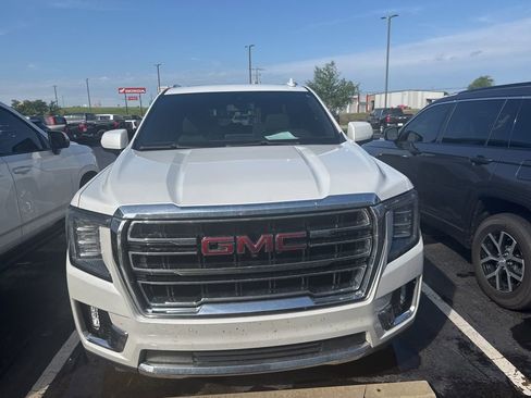 Used 2022 GMC Yukon SLT w/ SLT Premium Package AWD/4WD image 6