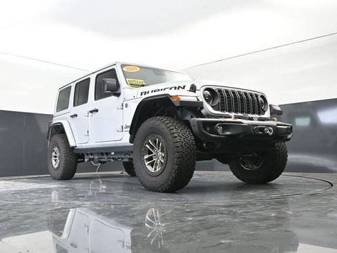 Used 2024 Jeep Wrangler Unlimited Rubicon 392 AWD/4WD image 47