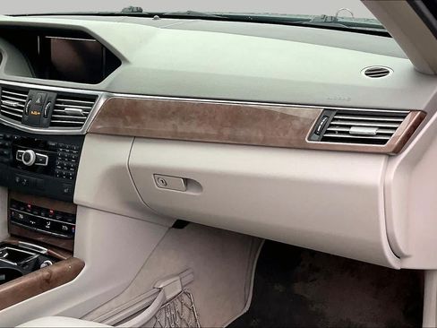 Used 2011 Mercedes-Benz E 350 Sedan image 18