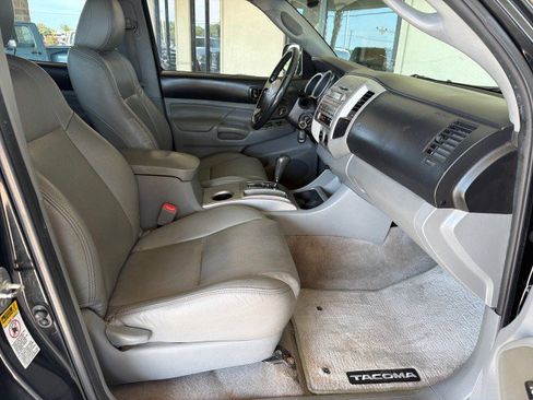 Used 2010 Toyota Tacoma PreRunner RWD image 25