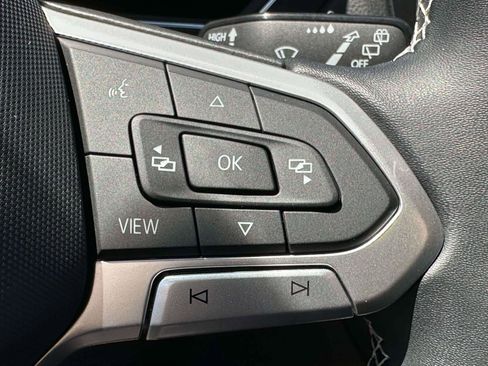 Certified 2023 Volkswagen Tiguan SE R-Line AWD/4WD image 20