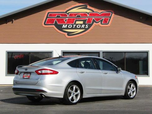 Used 2013 Ford Fusion SE image 5