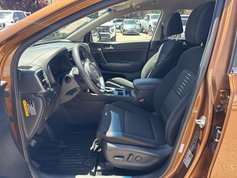 Used 2017 Kia Sportage LX w/ LX Popular Package FWD image 11