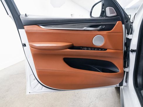 Used 2019 BMW X6 M w/ Executive Package image 17