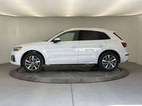 Used 2023 Audi Q5 2.0T Premium Plus w/ Premium Plus Package image 2