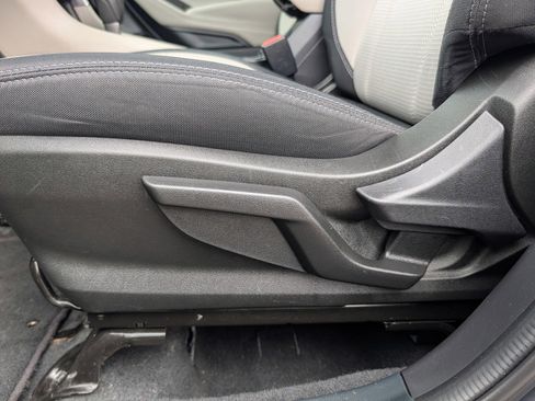 Used 2023 Subaru Forester AWD/4WD image 19