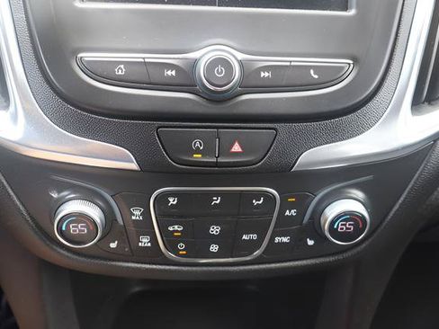 Used 2024 Chevrolet Equinox LT AWD/4WD image 14