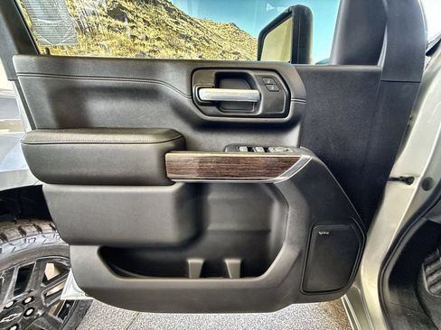 Used 2022 GMC Sierra 2500 SLE w/ SLE Convenience Package AWD/4WD image 14