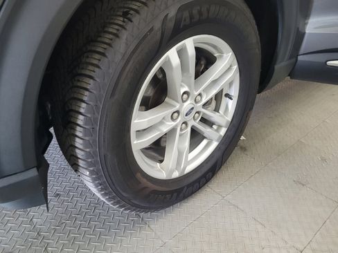 Used 2022 Ford Explorer XLT RWD image 31