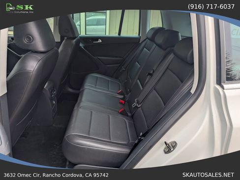 Used 2011 Volkswagen Tiguan S image 20