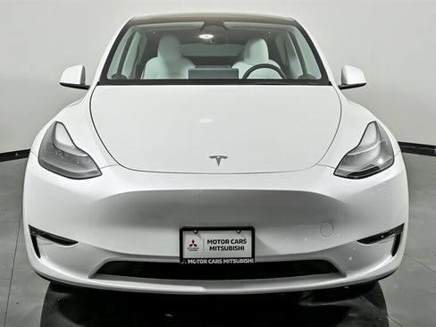 Used 2023 Tesla Model Y Long Range AWD/4WD image 4
